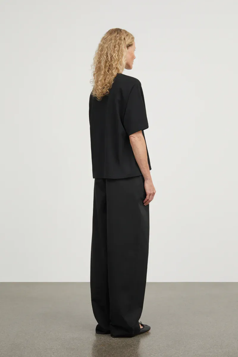 Andy Oversized T-skjorte Black - Skall Studio 