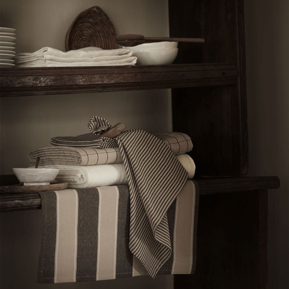RECOTABLE-LINEN   TINE K HOME
