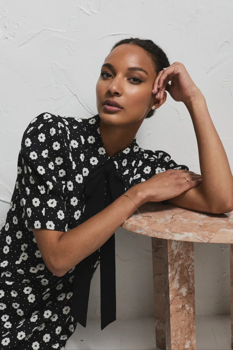 Charlotte Floral - Creme Fleur  Black - Pia Tjelta